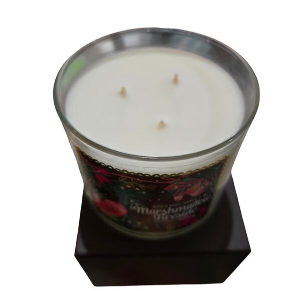 Bath & Body Works 3 wick candle Marshmallow Fireside NIB - Picture 2 of 2